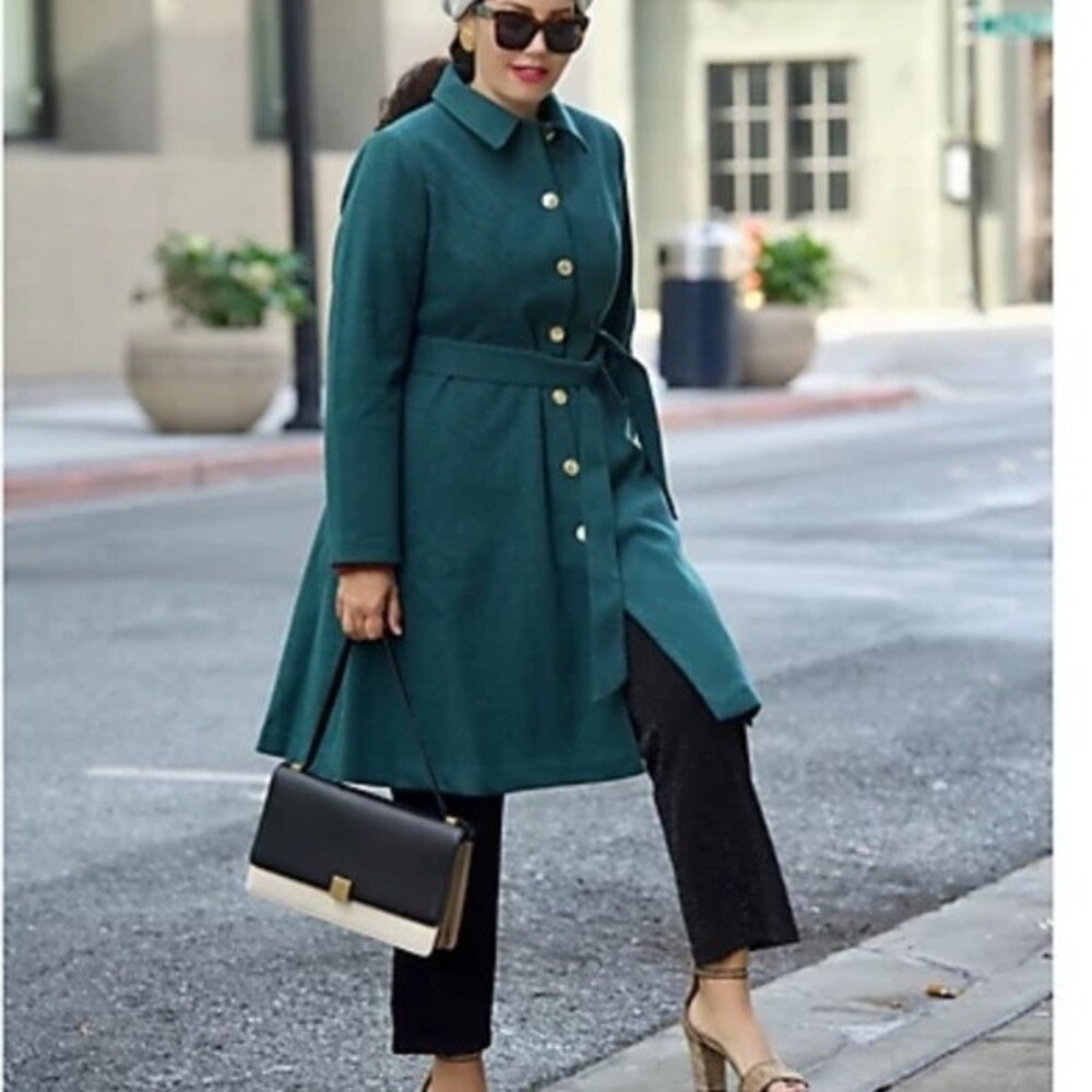 Girls With‎ Curves Classic A Line Coat With Belt Size XL